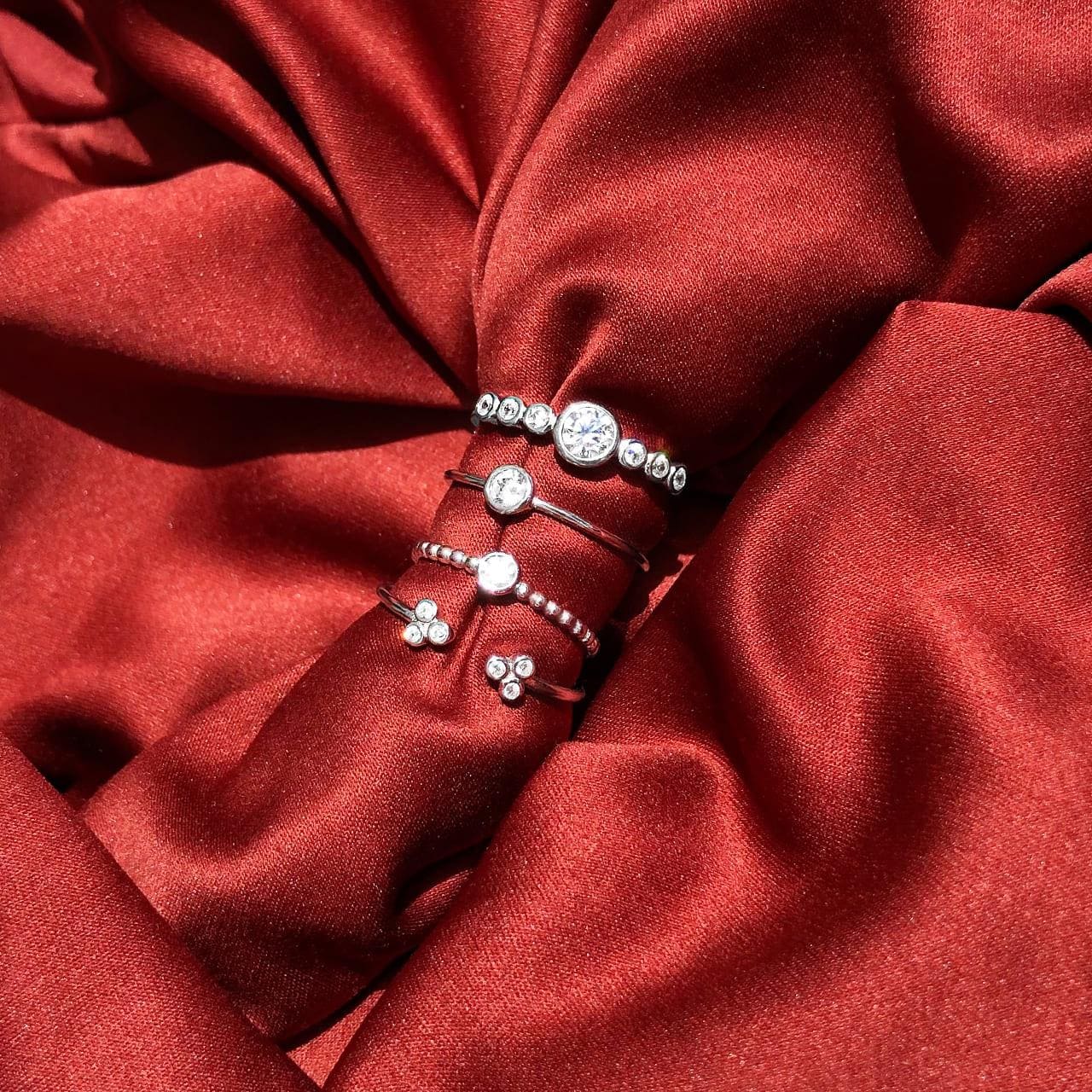 Filigrane Ringe aus rhodiniertem Sterling Silber 925 in den Altstadtgassen von Genf